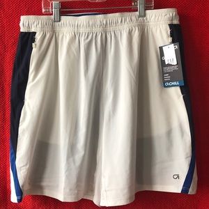 Gap fit Chill Quick Dry Men’s Short NWT Large